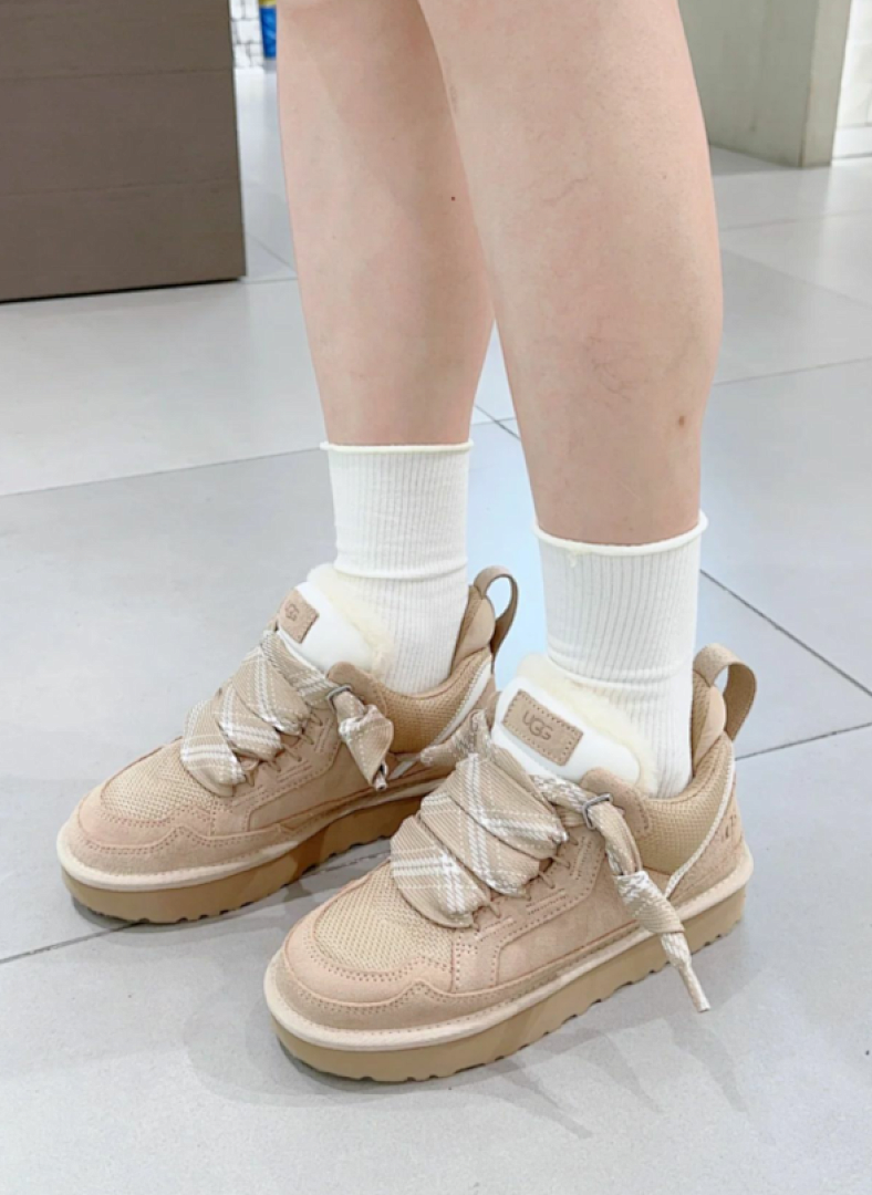 UGG — מגפיים · M8L6 — תמונה 16