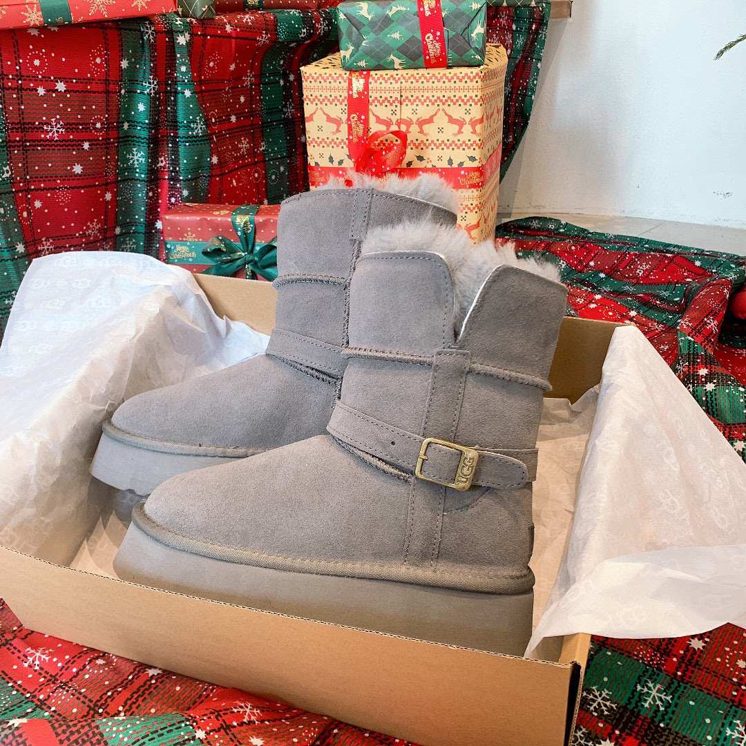 UGG Classic Platform Buckle Mini Boots · M43G — תמונה 7