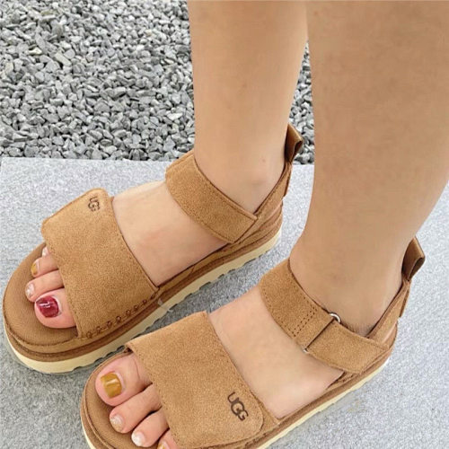 UGG Goldenstar · M6S1