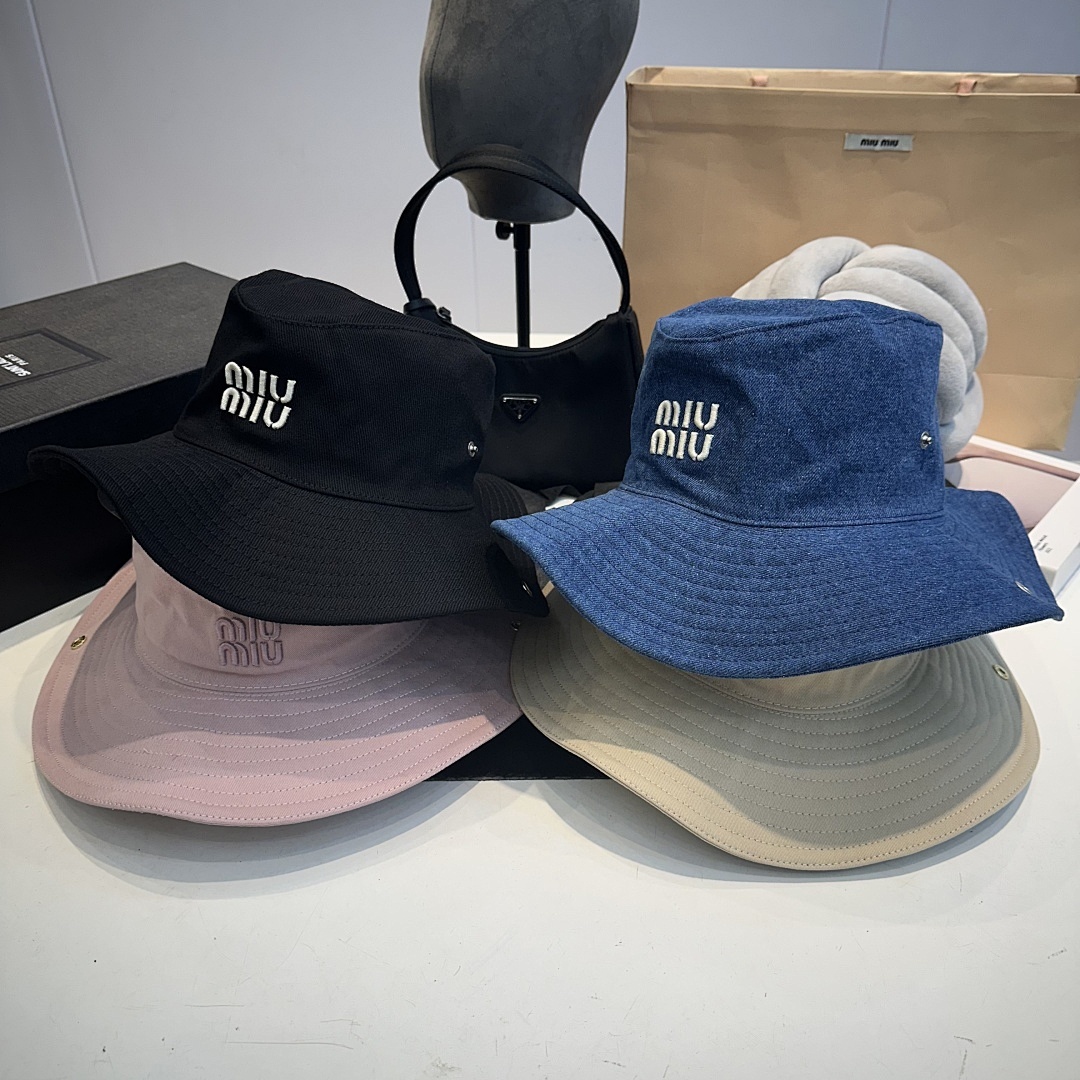 Miu Miu Bucket Hat · TSA9