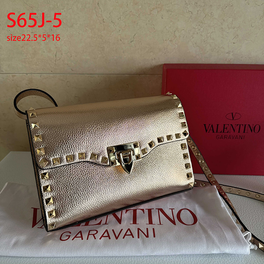 Valentino Rockstud · S65J — תמונה 19