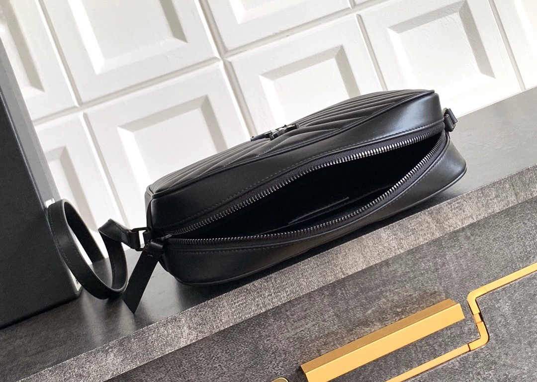 Saint Laurent Lou Camera Bag · YBB — תמונה 3