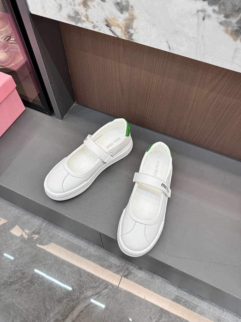 Miu Miu Plume Mary Jane · XX36 — תמונה 8