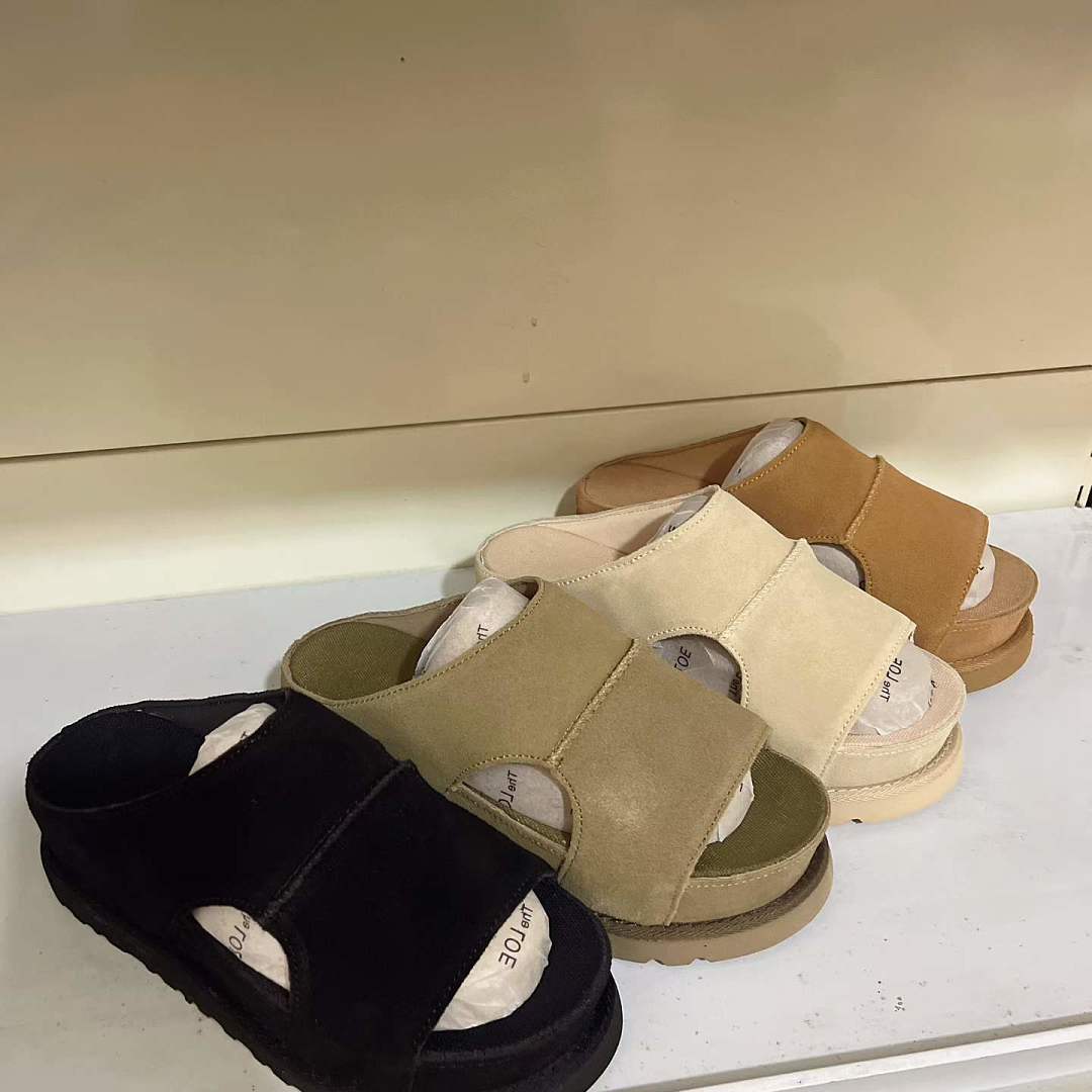 UGG Goldenstar Hi Cutout Slide · G41 — תמונה 14