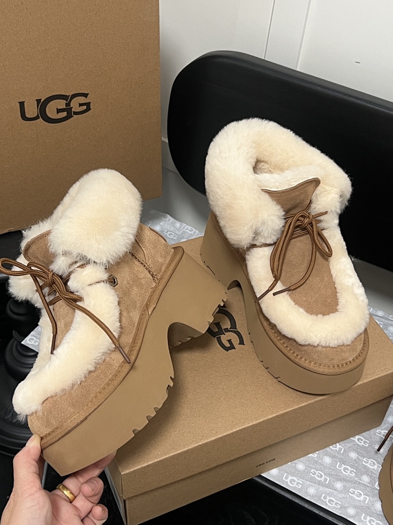 UGG Esmee · M8Z1 — תמונה 7