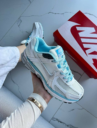 Nike Zoom Vomero 5 · YK23