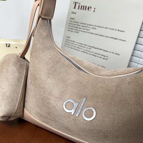 Alo — תיק כתף · D84G