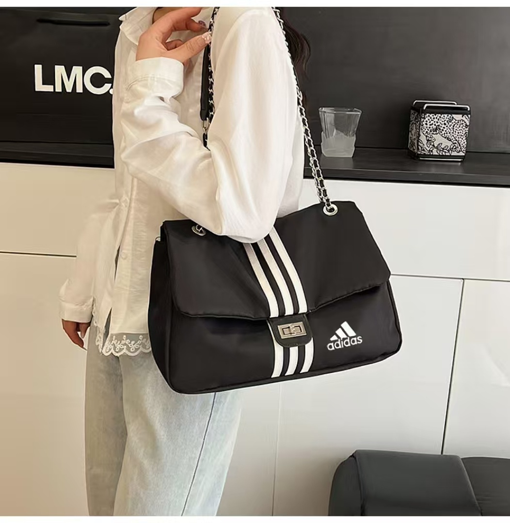 Adidas — תיק כתף · D35F — תמונה 2