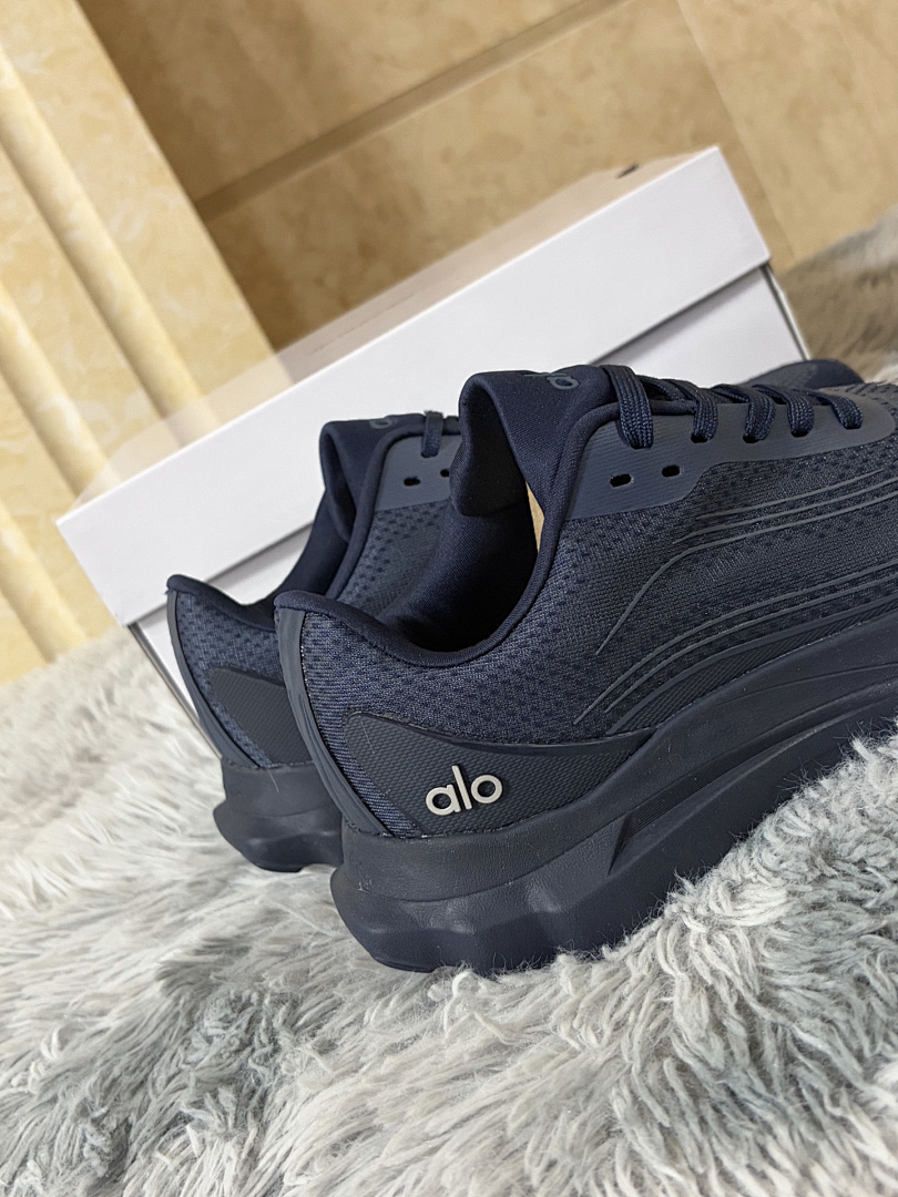 Alo Yoga ALO Runner · NND494 — תמונה 17