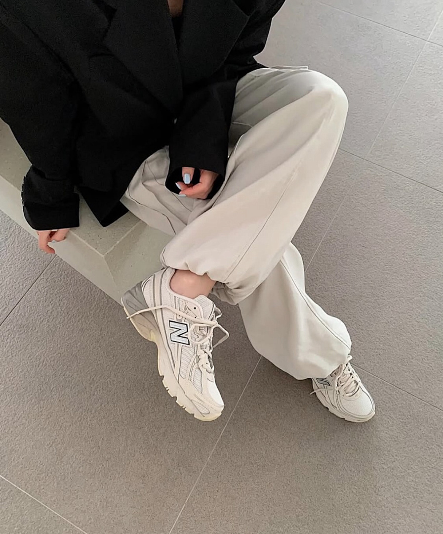 New Balance 740 · Y011 — תמונה 4