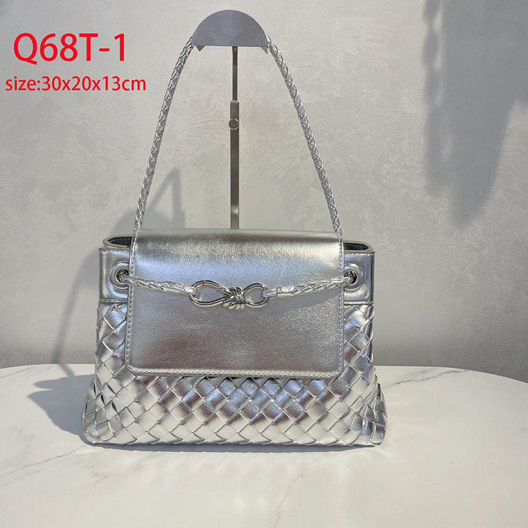 Bottega Veneta Andiamo Messenger · Q68T — תמונה 13