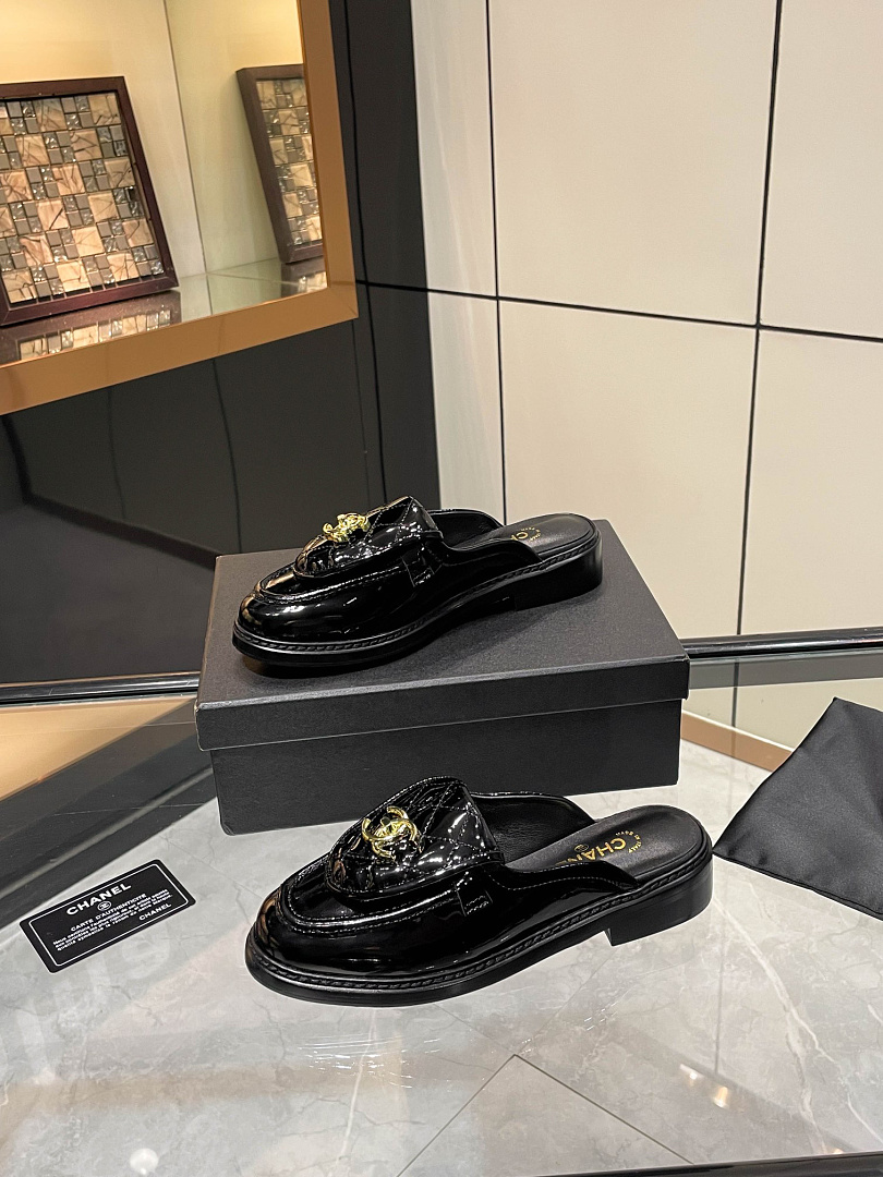 Chanel Turnlock Mules · X25U — תמונה 17