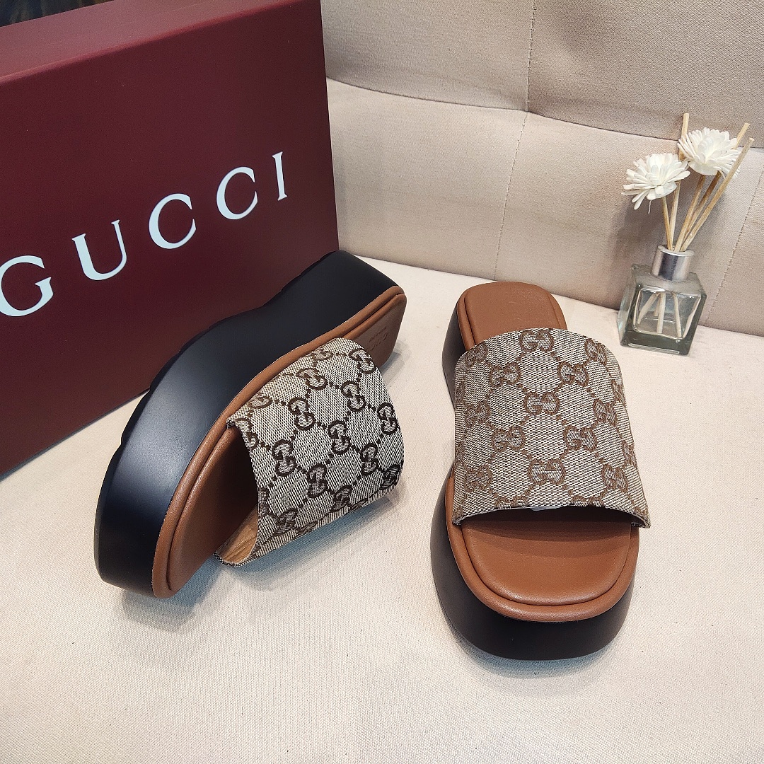 Gucci North Platform Slide Sandal · AKD5 — תמונה 6