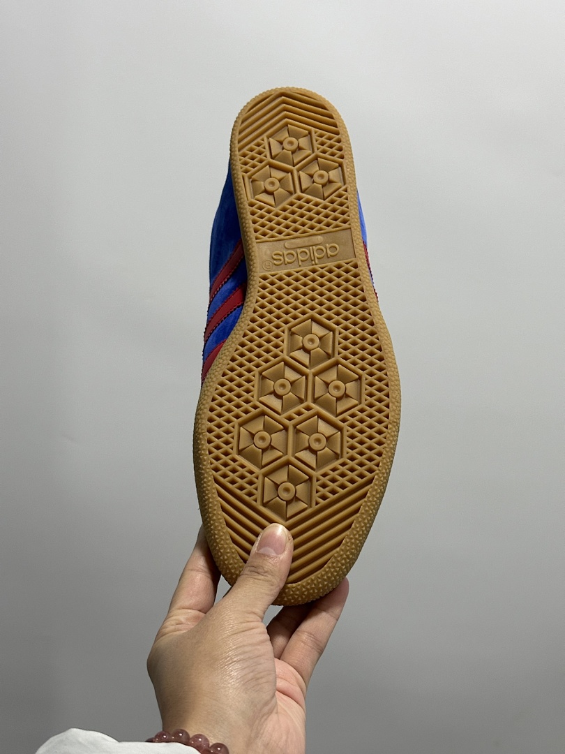 Adidas London · D5DV — תמונה 3