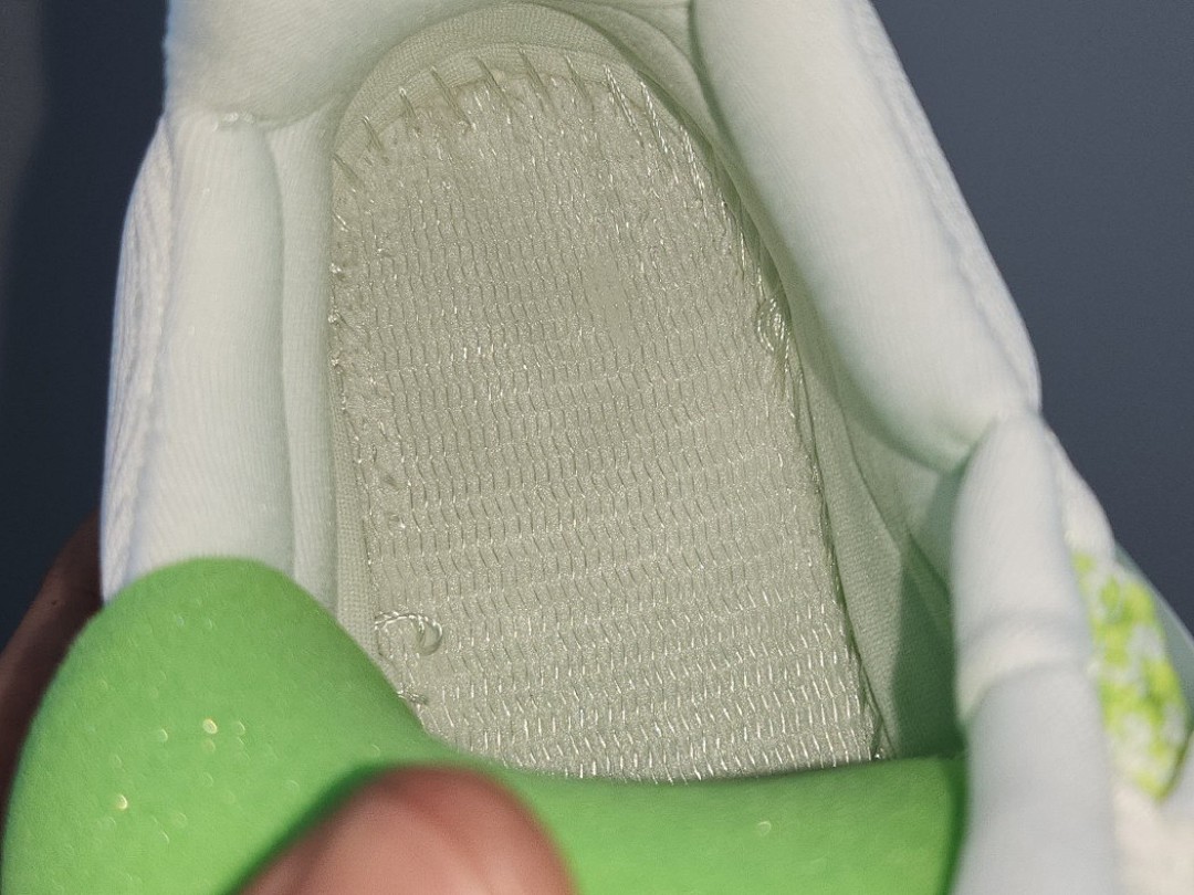 Adidas Ultraboost Web DNA · W9A8 — תמונה 3
