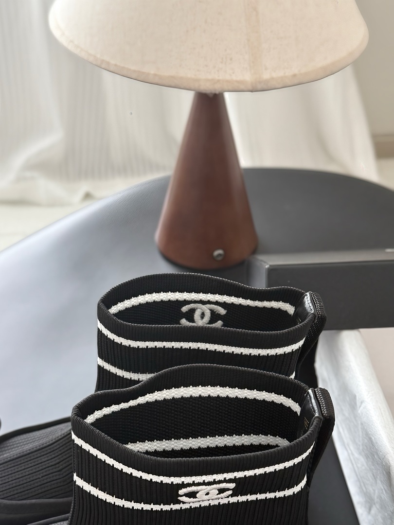 Chanel Sock Sneakers · L643 — תמונה 12
