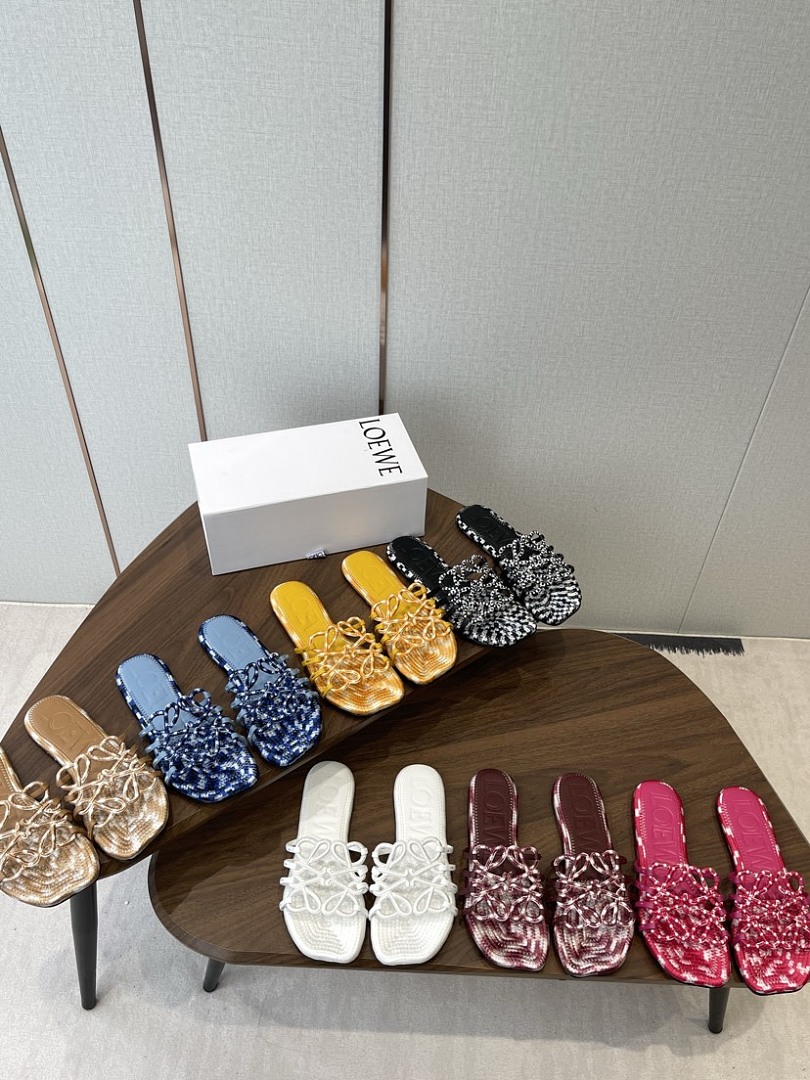 Loewe Petal Anagram · L03GB