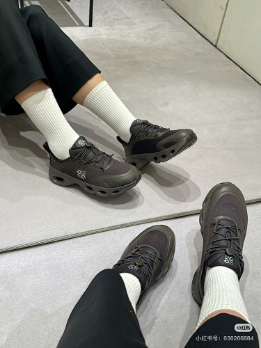 LOEWE x On Cloudsolo · 512V