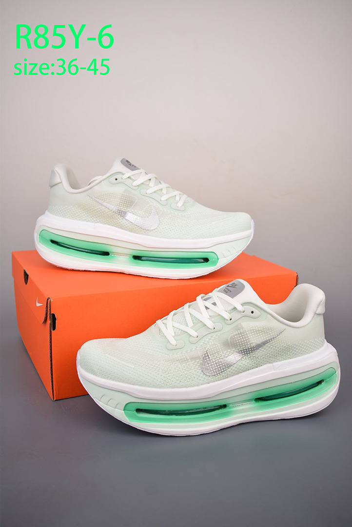 Nike Vomero Premium · R85Y — תמונה 26