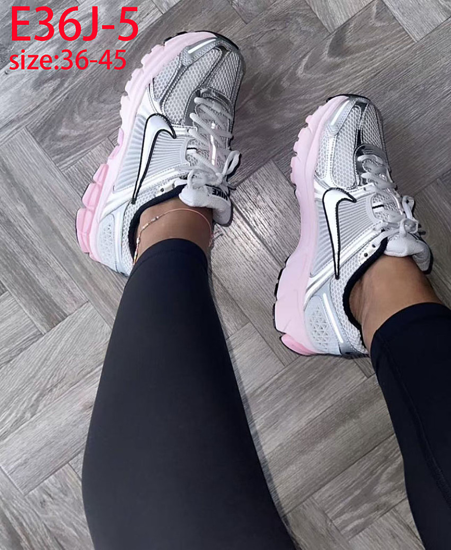 Nike Air Zoom Vomero 5 · E36J — תמונה 25