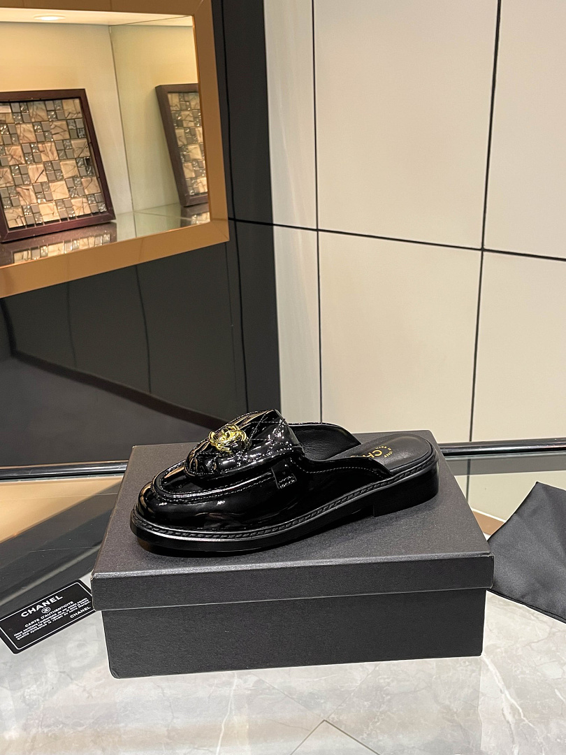Chanel Turnlock Mules · X25U — תמונה 16
