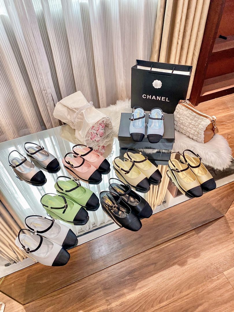 Chanel Mary Jane Cap Toe · J7CS