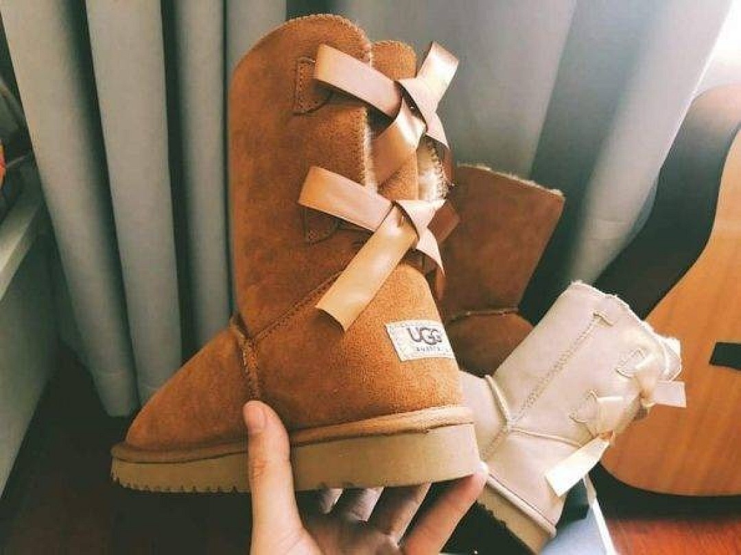UGG — מגפיים · Y2A1 — תמונה 21
