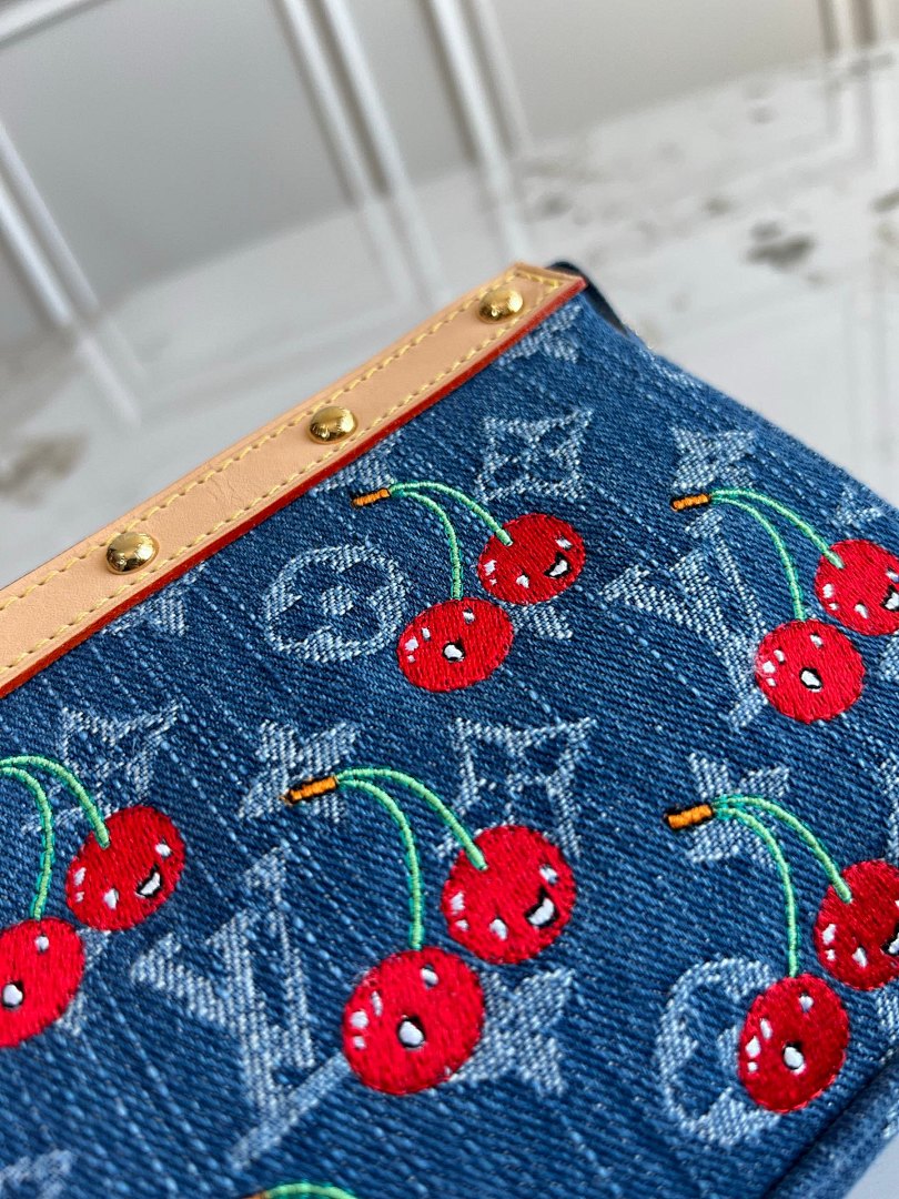 Louis Vuitton Pochette Accessoires Monogram Cerises Denim · M19L — תמונה 2