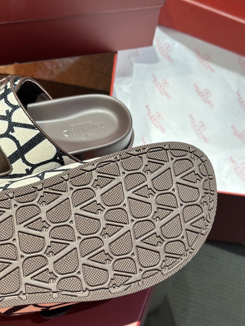 Valentino Toile Iconographe Double-Strap · G55V — תמונה 8