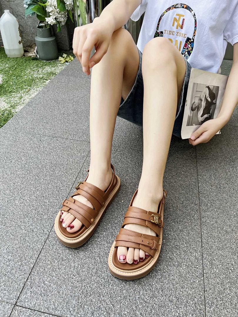 Celine Maud Sandal · J3CV — תמונה 7