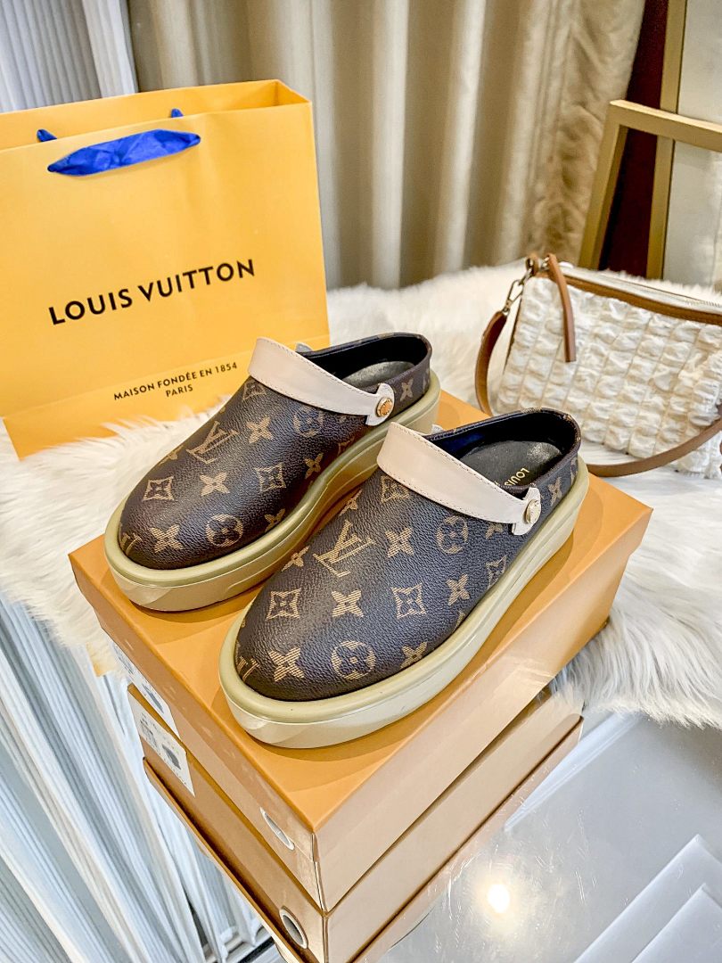 Louis Vuitton Cosy Flat Comfort Clog · Y126V — תמונה 5