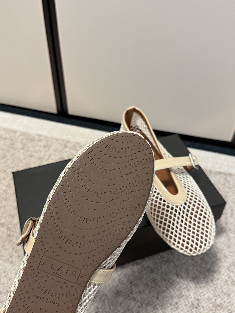 ALAÏA Fishnet Ballerina Flat · JX9L — תמונה 9