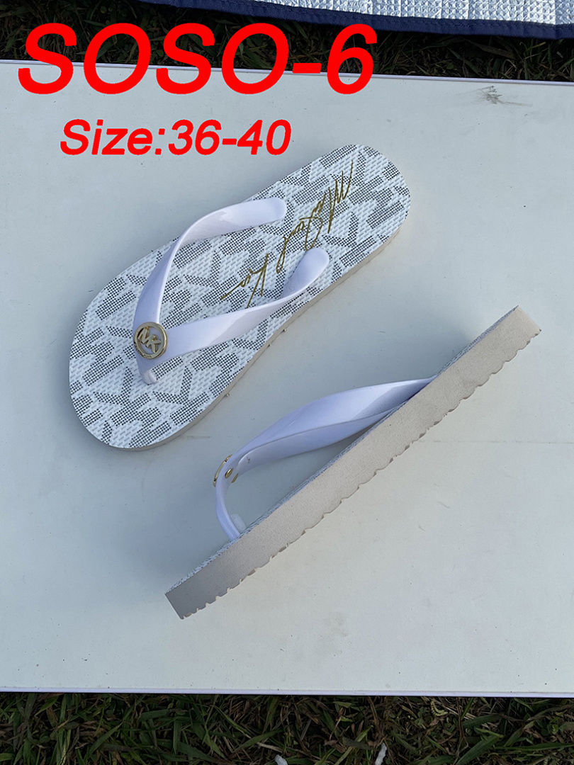 Michael Kors Signature Logo Flip Flops · SOSO — תמונה 14