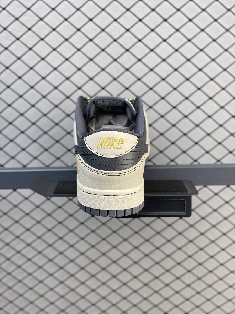 Nike Dunk Low x Stussy · R02N — תמונה 17