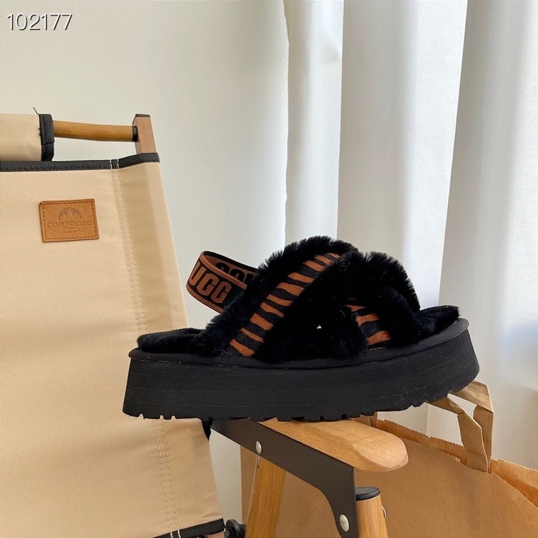 UGG Disco Cross Slide · M78H — תמונה 3