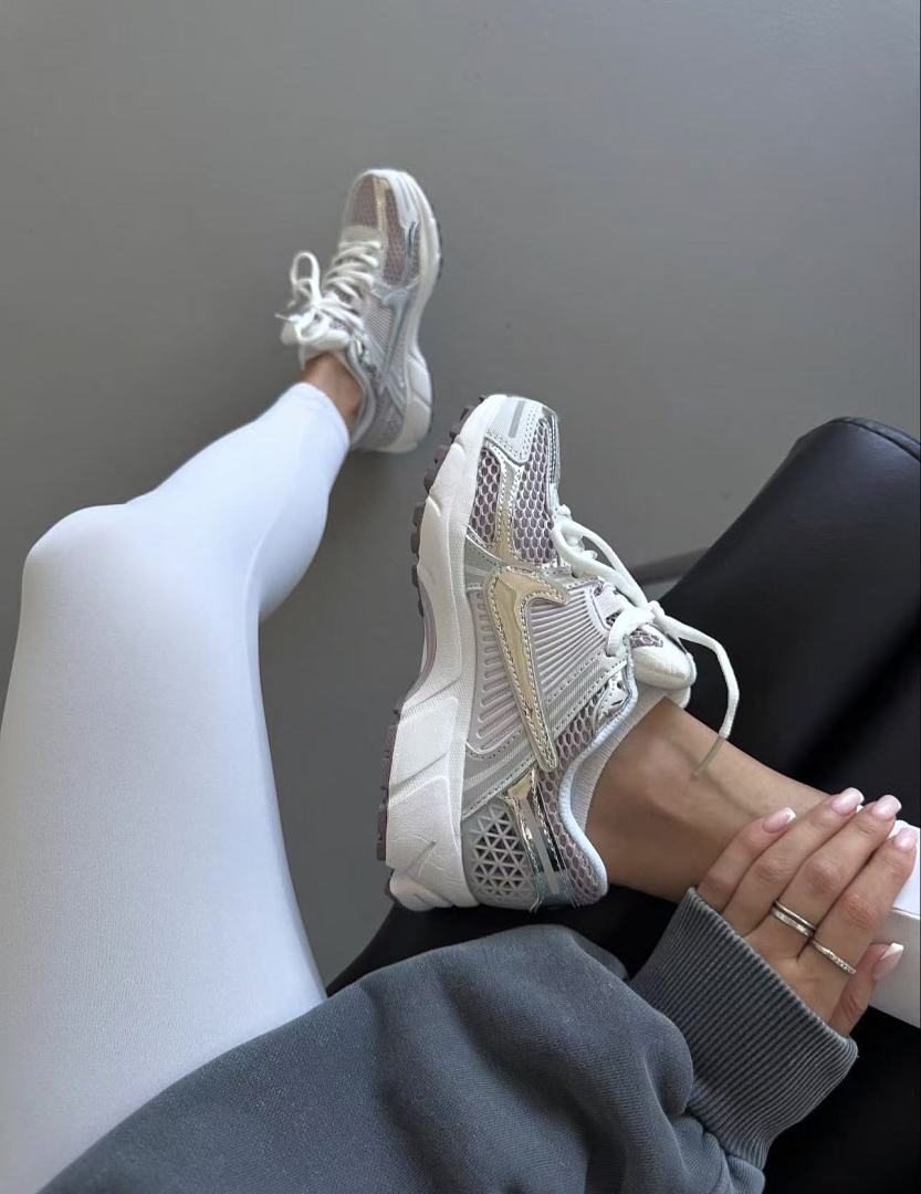 Nike Air Zoom Vomero 5 · E36J — תמונה 6