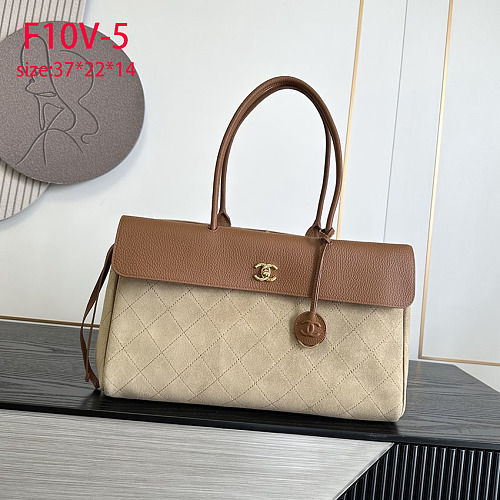 Chanel Shopping Bag · F10V
