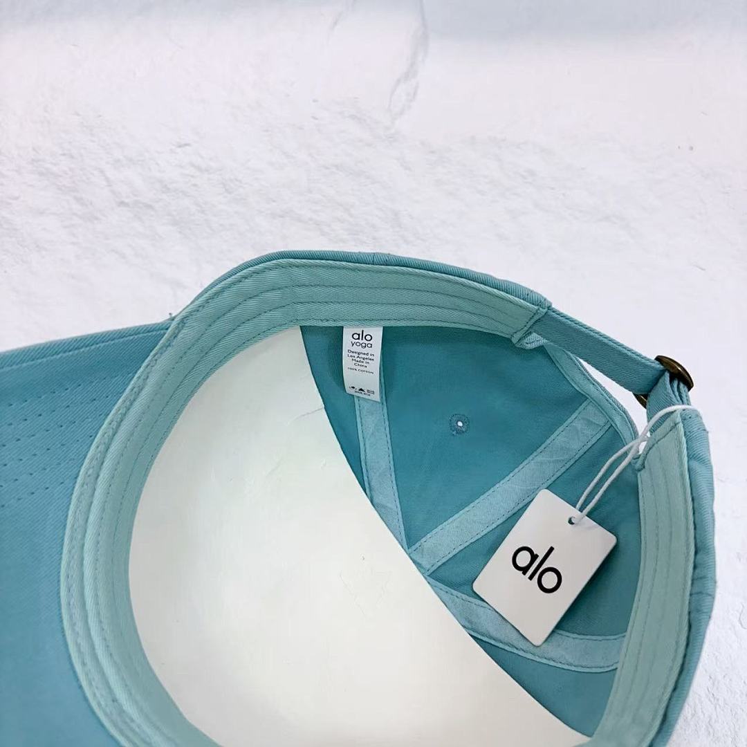 Alo Yoga Off-Duty Cap · Y175A — תמונה 2