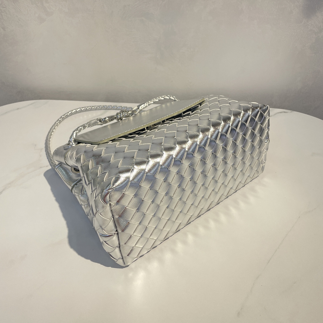 Bottega Veneta Andiamo Messenger · Q68T — תמונה 17