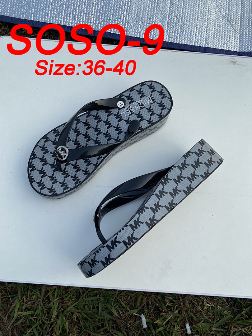 Michael Kors Signature Logo Flip Flops · SOSO — תמונה 25