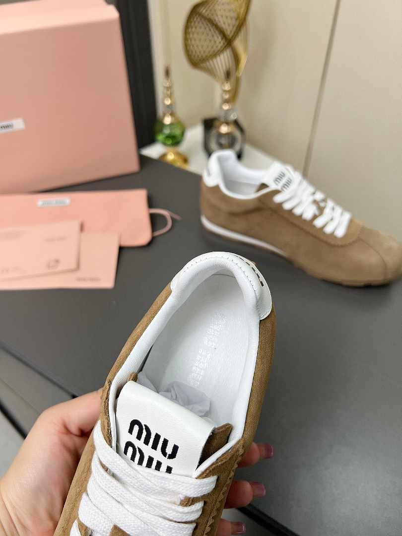 Miu Miu Plume · L83J — תמונה 13