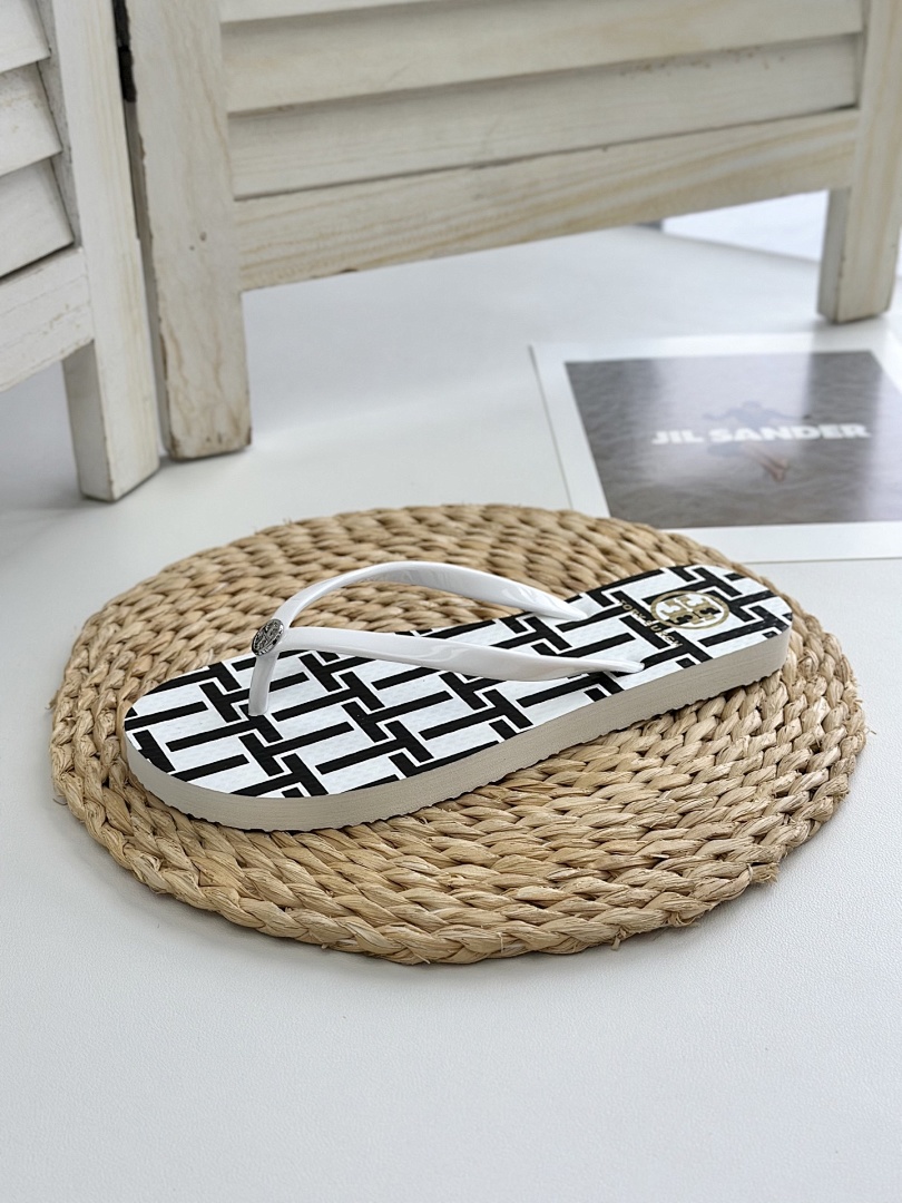 Tory Burch — כפכפים · PYY4 — תמונה 2
