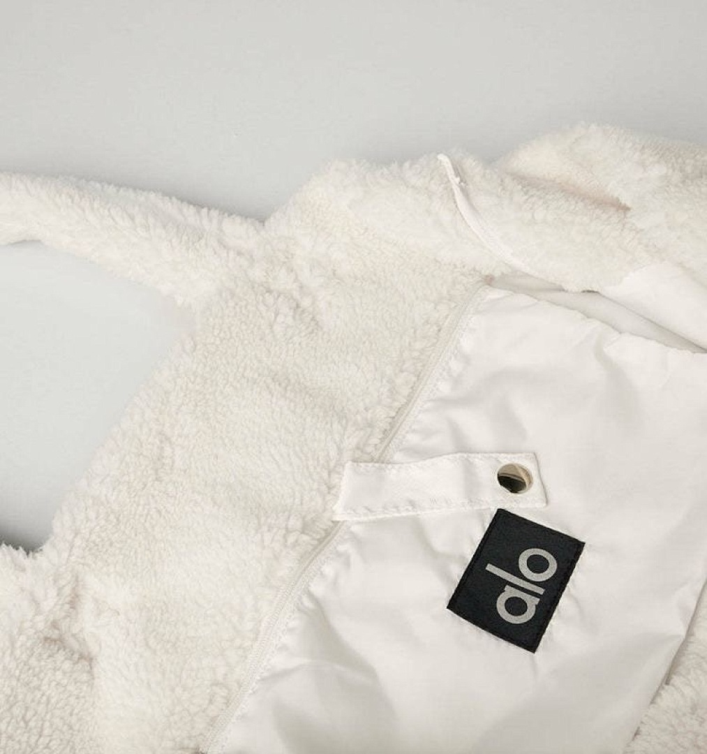Alo Yoga Foxy Sherpa Tote · U8Q1 — תמונה 12