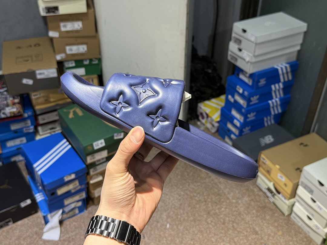 Louis Vuitton Miami Mule · R1J2 — תמונה 11