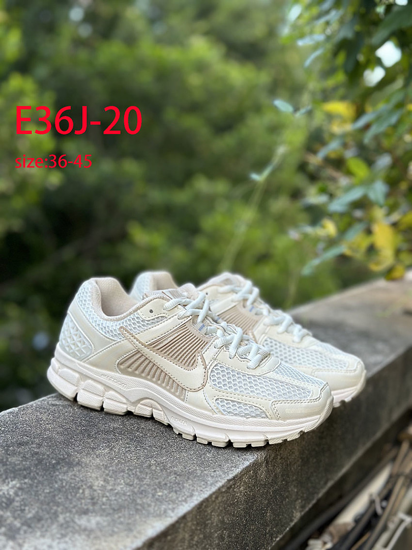 Nike Air Zoom Vomero 5 · E36J — תמונה 11
