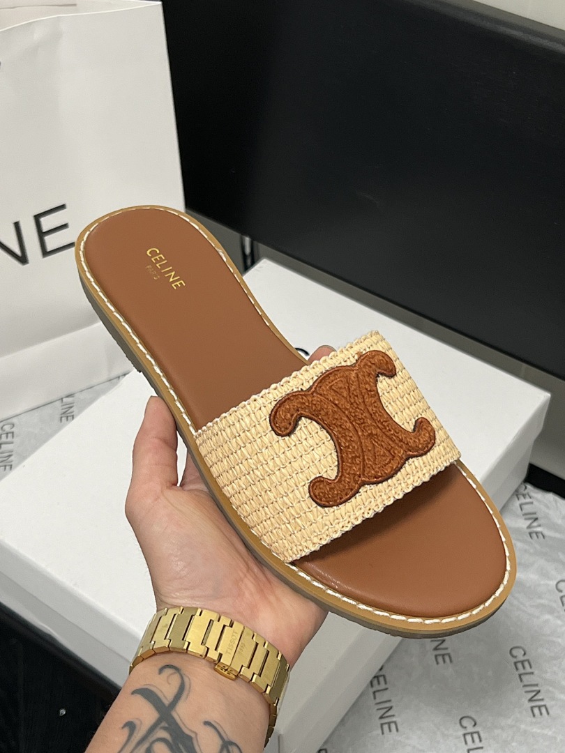 Celine Lympia Mule · AKS2