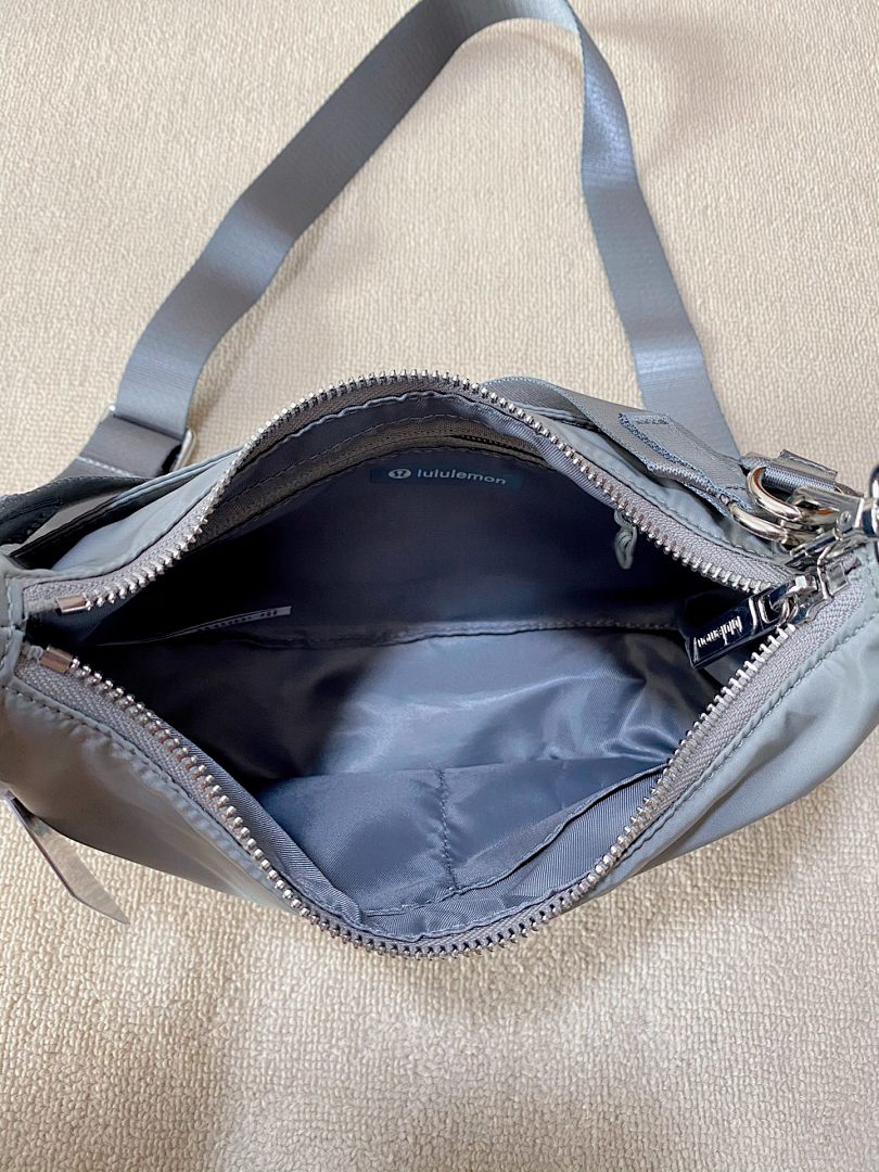Lululemon City Essentials Small Shoulder Bag · ACC3 — תמונה 12