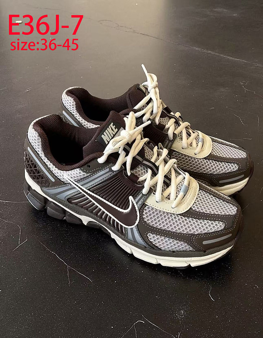 Nike Air Zoom Vomero 5 · E36J — תמונה 23