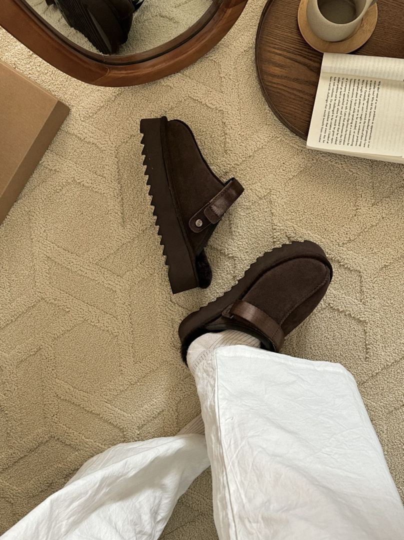 UGG Lanah Clog · JF08 — תמונה 5