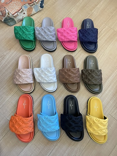 Louis Vuitton Pool Pillow · V3L